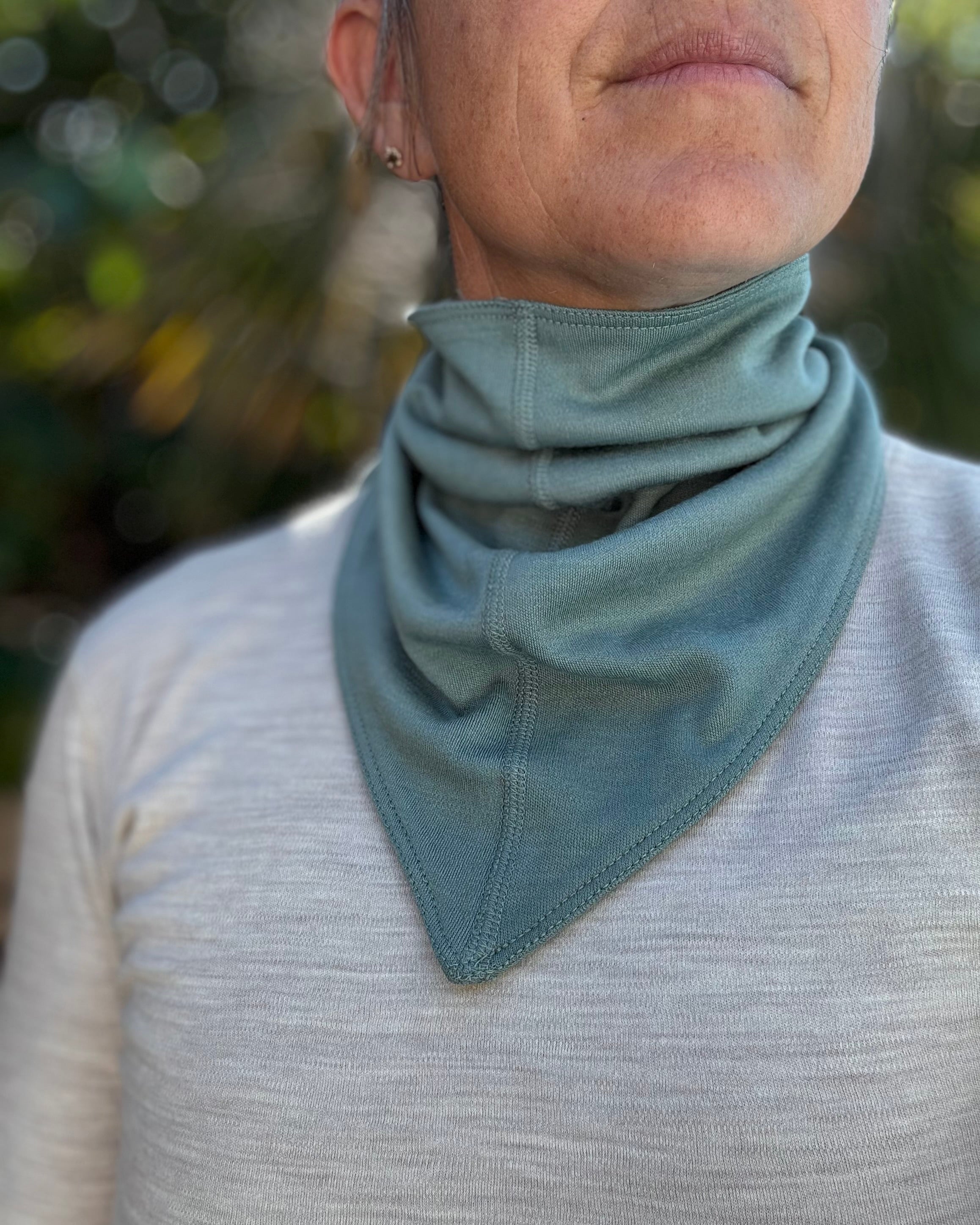 Merino Interlock Neck Tie