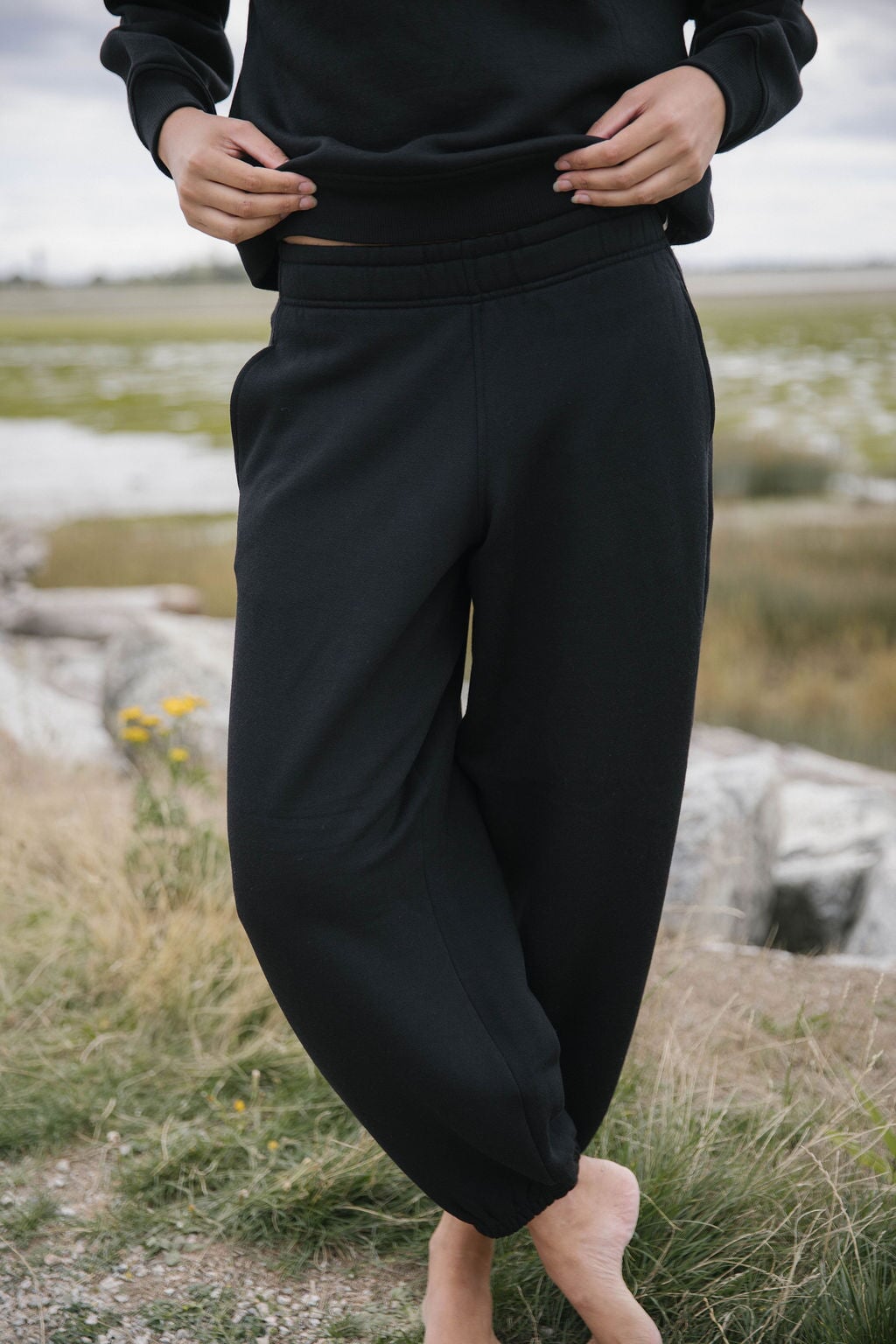 Semi-Barrel Sweatpants | Model is wearing size Small, height 5.9"