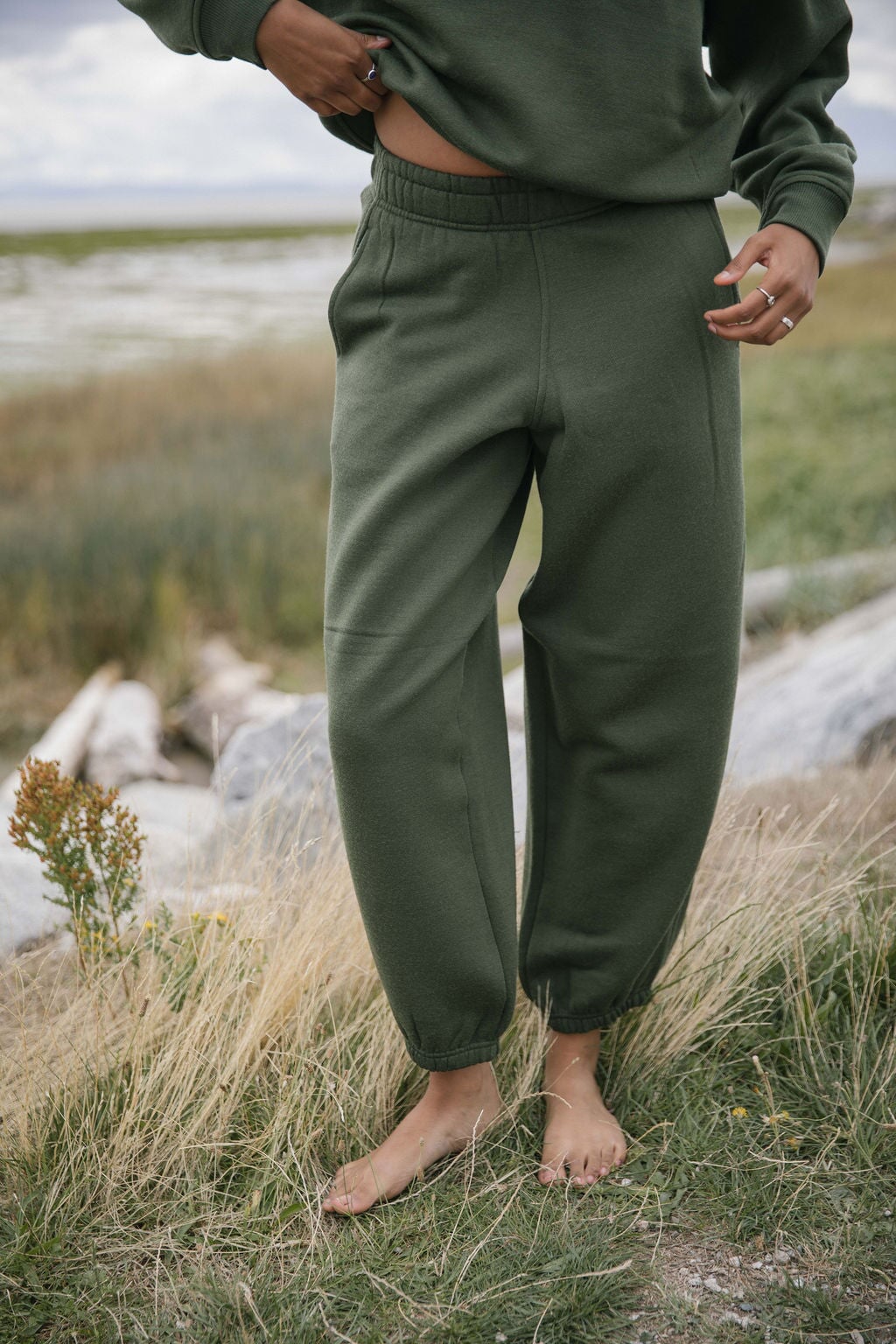 Semi-Barrel Sweatpants | Model is wearing size XS, height 5.4"