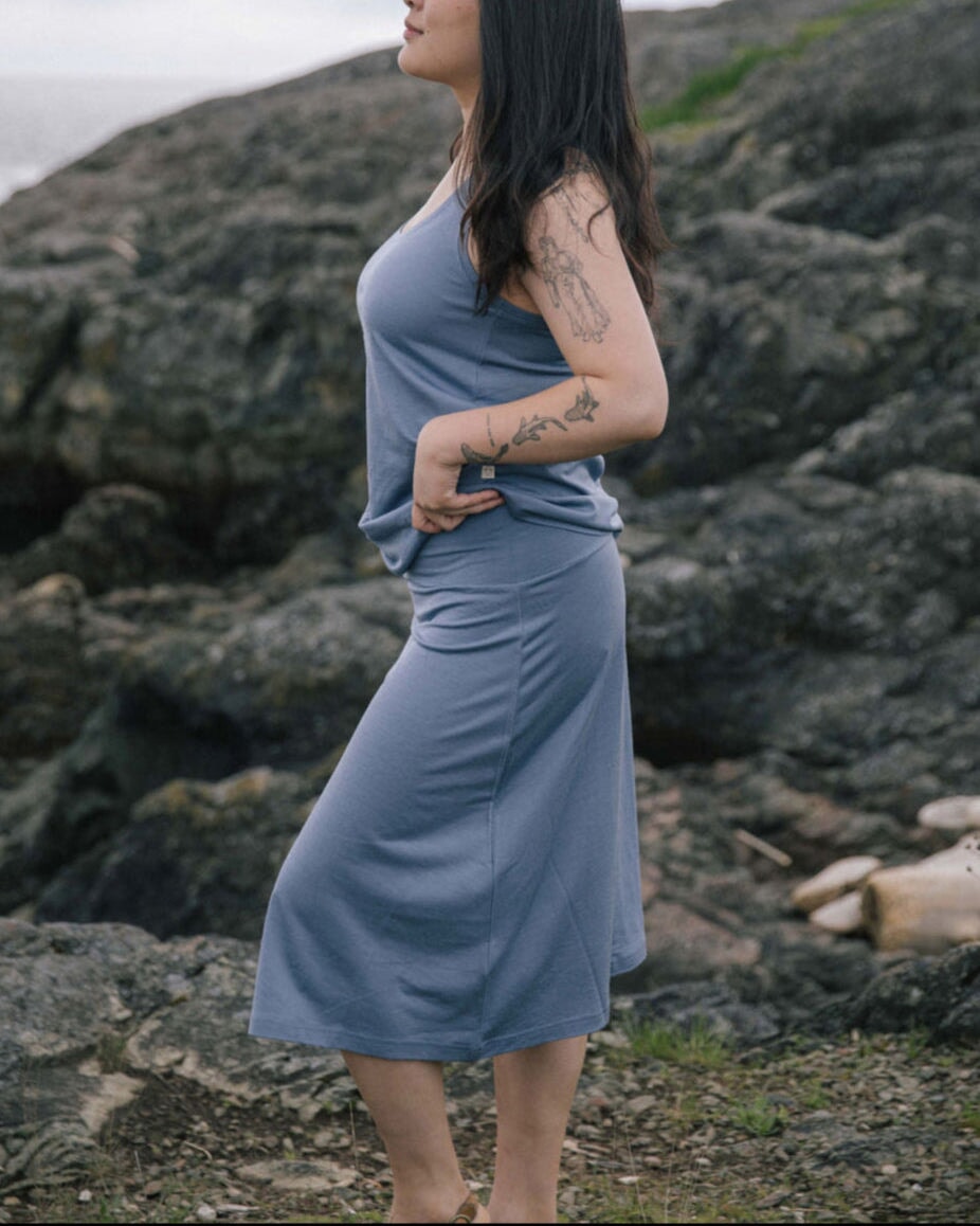 Skirt | Esther is wearing size Medium, height is 5.5"