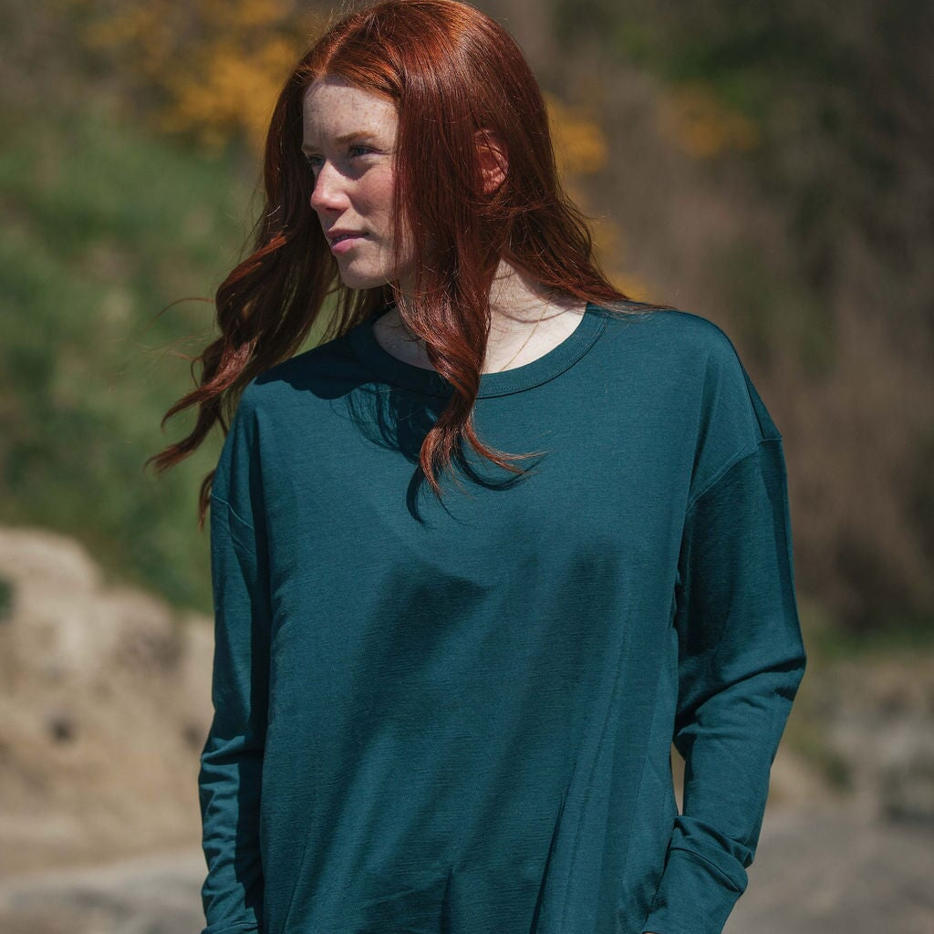 Oversized T | Olivia is wearing size XSmall, height 5.7"