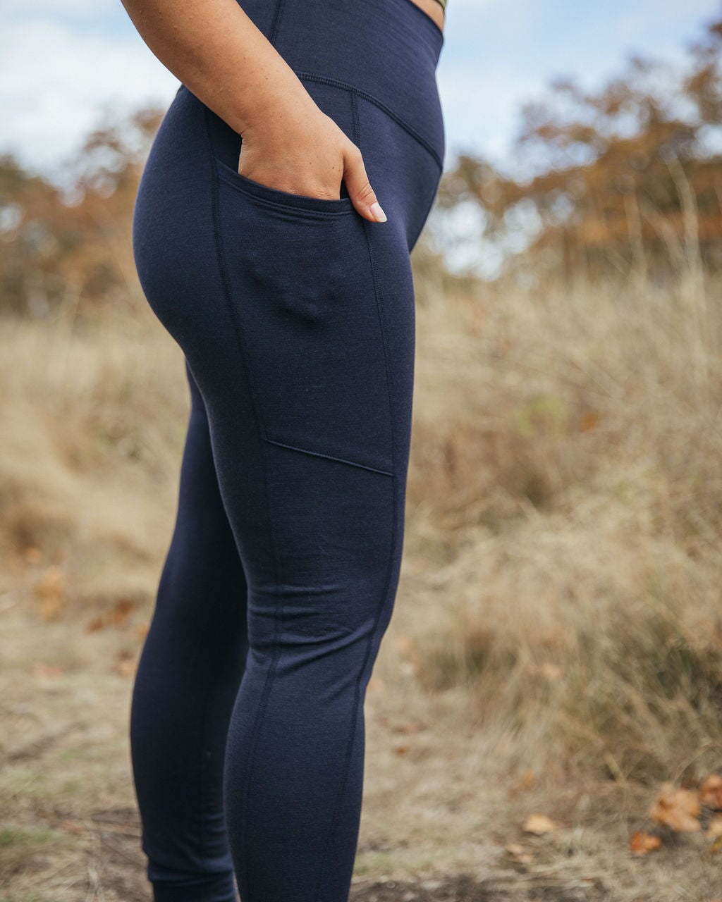 Pocket | Hanna is wearing size Medium, height 5.3"