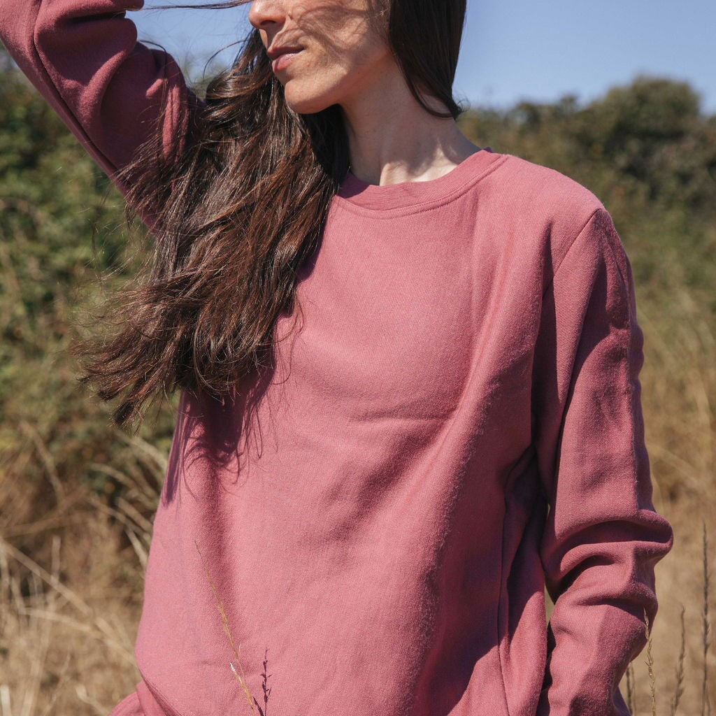 Sweatshirt | Stela is wearing size Medium, height 5.7"