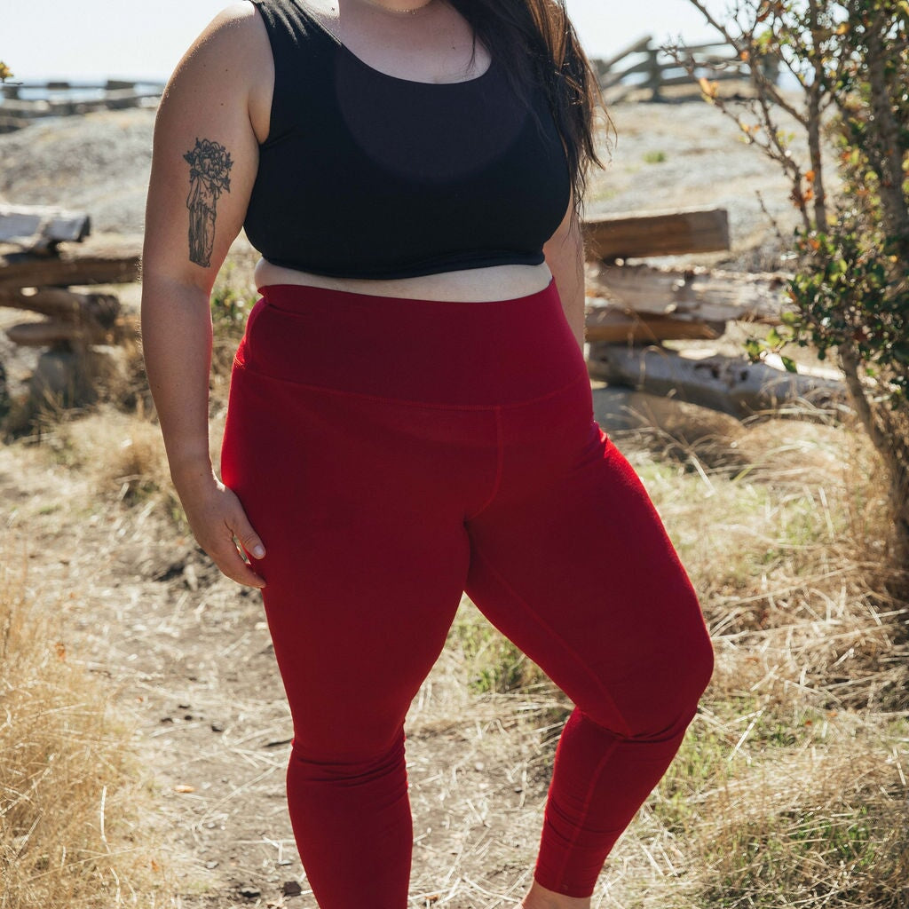 Leggings | Sybil is wearing size 3XLarge, height 5.6"