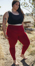 Leggings | Sybil is wearing size 3XLarge, height 5.6"