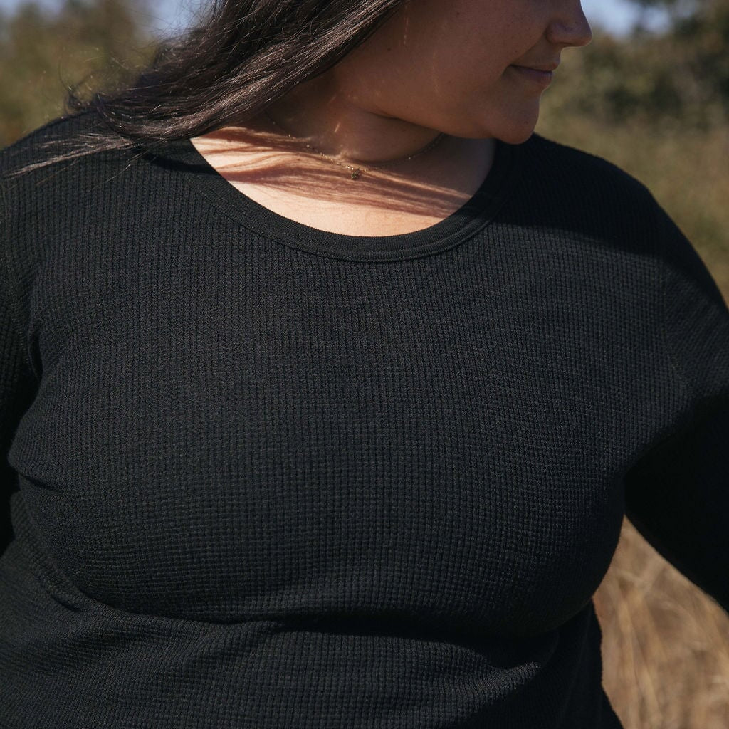 Waffle Top | Sybil is wearing size 3Xlarge, height 5.6"